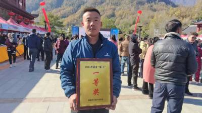 2025年，甘肃省陇南市康县天麻麻王评比及招商会在阳坝召开。三河坝镇斜坡村天麻种